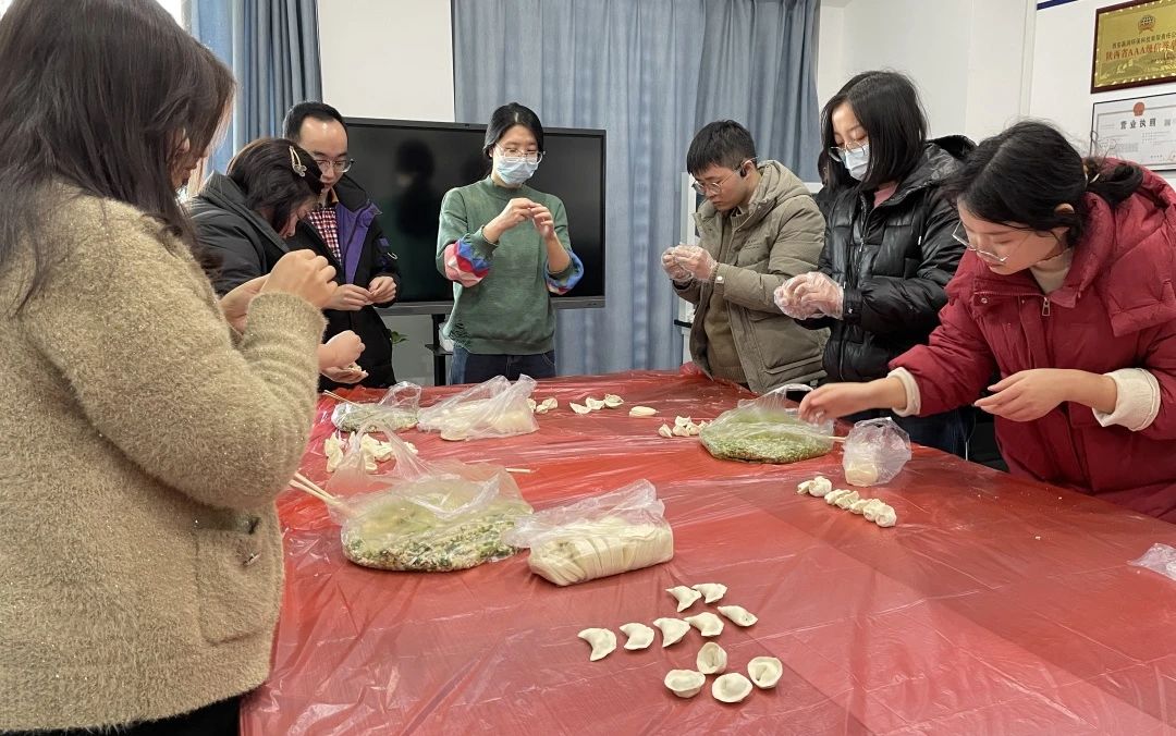 贏潤集團(tuán) | 迎冬至，包餃子，共繪溫馨畫卷！